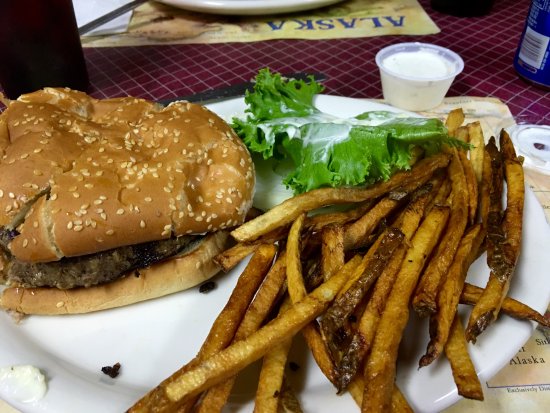 Ed s Fireplace Inn King Salmon Restaurant Bewertungen the burger was good but
