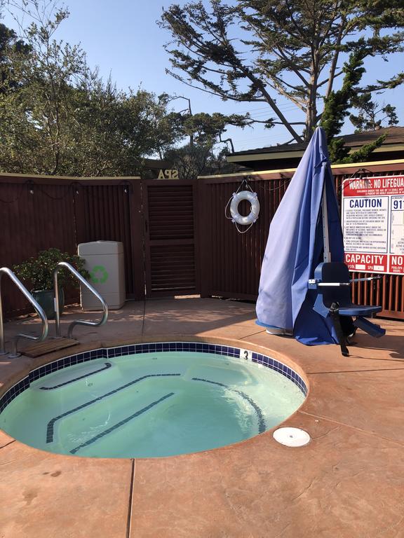 Andril Fireplace Cottages Pacific Grove – aktualne ceny na