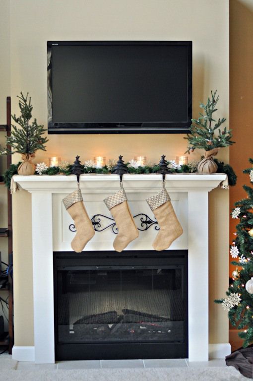 Artwork Above Fireplace Best Of Easy Christmas Mantels Fireplaces