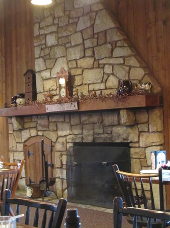 Bbq and Fireplace Awesome Fireplace at One End Of Dining Room Picture Of Smokehouse