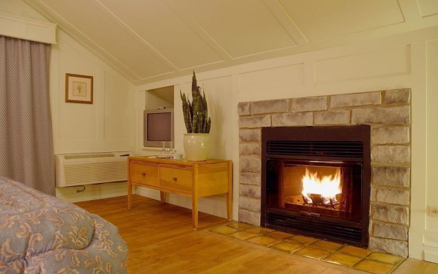 Bellevue Fireplace Best Of Auberge Des 3 Canards In La Malbaie Canada From 104