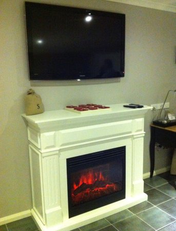 Best Fireplace Screens Best Of Amazing Eletric Fire Place and Massive Lcd Screen In the