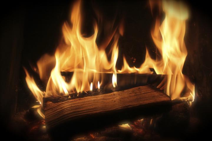 Best Way to Build A Fire In A Fireplace Beautiful How to Use Wood ashes In the Home and Garden