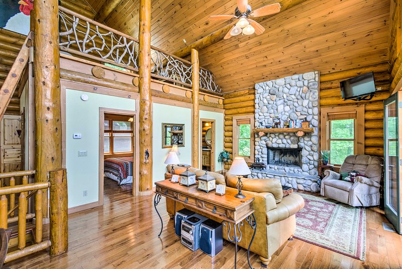 Topton Cabin w Hot Tub 2 Decks Lake Mtn Views UPDATED 00
