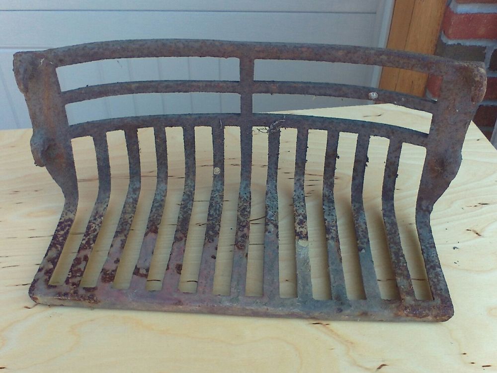 antique fireplace cast iron grate 4 hooks 17 3 4 apart OD 16 3 4 ID 1800 s s l1000