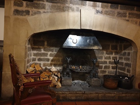Darley s Featured of Darley Harrogate cracking fireplace