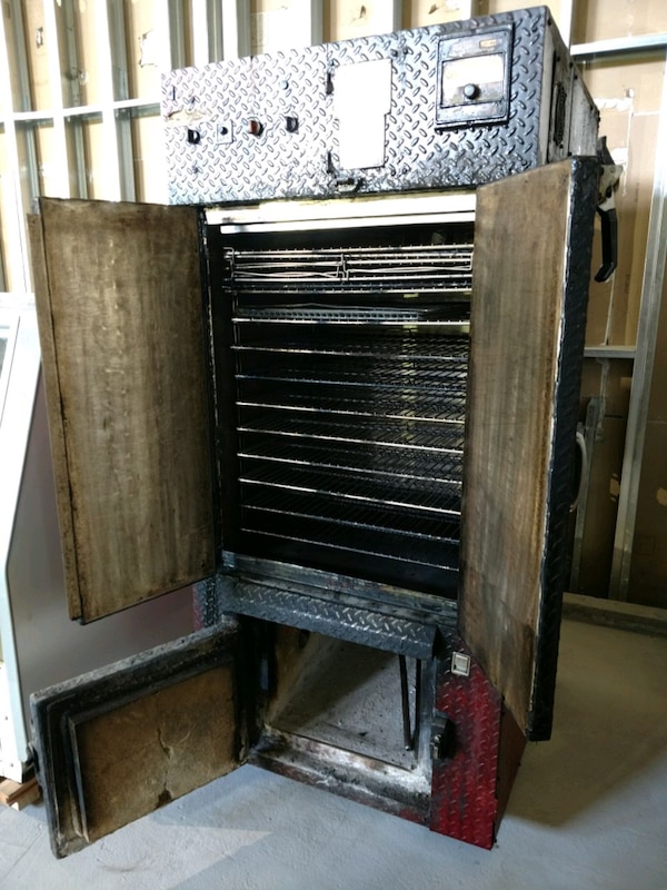 Little red smokehouse smoker dbc9ac2581b679a0f626c265e2b