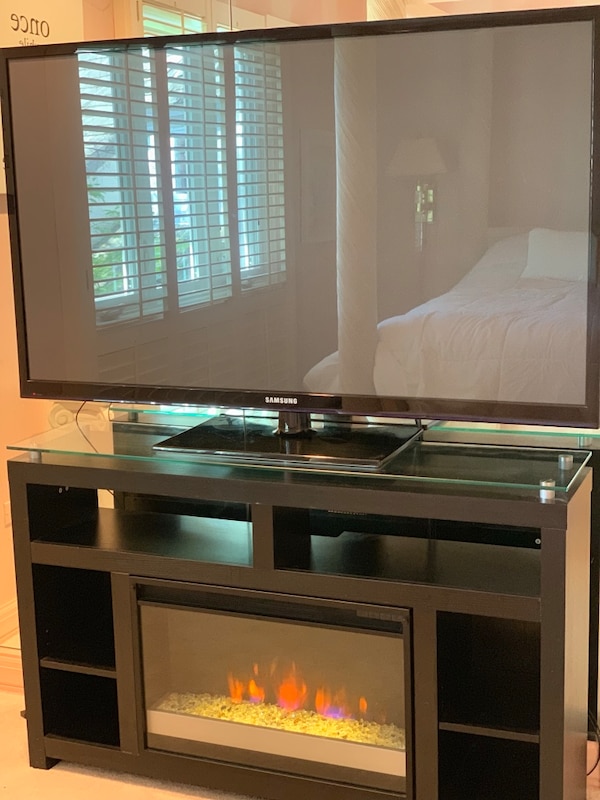 Electric Fireplace Media New High End Entertainment Center W Fireplace Glass Shelving Samsung 50’ Tv