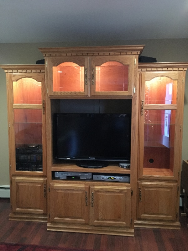 Oak 3 piece entertainment center Toms River NJ 1ebde44fbed3282f54fbef abb06