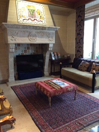 Street View Picture of Best Western Star Champs Elysees check in area
