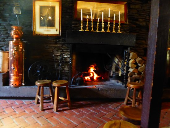 Fireplace Damper Beautiful Heimeliges Lokal Mit Knisterndem Cheminee Bild Von Cow