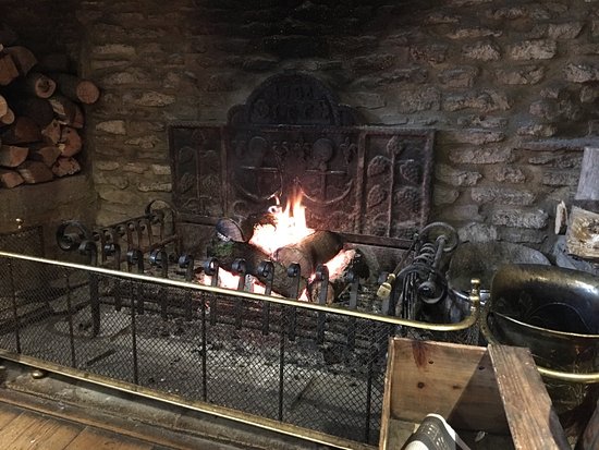 Sunday with fireplace Picture of The Muddy Duck Hethe sunday with fireplace