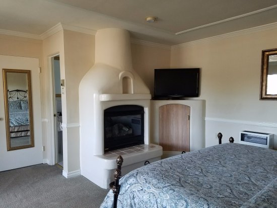 Room with a nice gas operated fireplace Picture of room with a nice gas