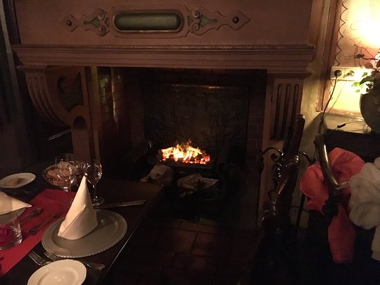 Fireplace Installation Near Me Unique Restaurant Schloss Balthasar Bei Einem Spook Me Dinner