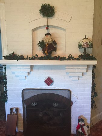 Fireplace Nj Beautiful Downstairs Parlor Gas Fireplace is Ready for the Holidays