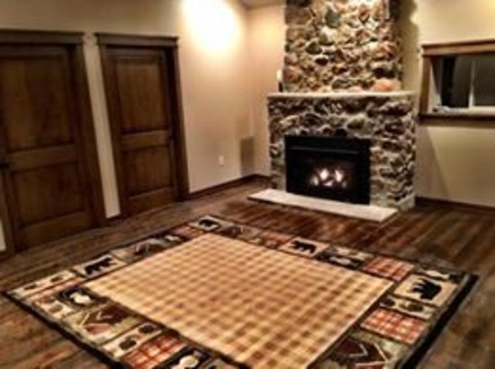 Fireplace Remodeling New Rustic 2 Bedroom Cabin A Remodeled Picture Of Sleeping