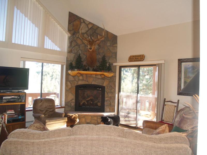 Mountain Chalet sleeps 10 hot tub fireplace sledding af