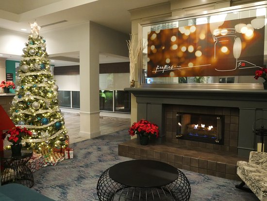 Cozy lobby decorated for the holidays Picture of Hilton cozy lobby decorated