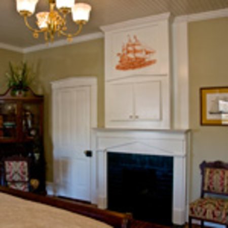 Fireplace Screen with Doors Elegant Working Fireplace In Captain Adkins Room Flat Screen Tv
