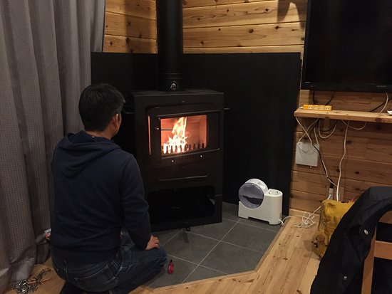 Family of 3 having a great time Orange Cabin Excellant family of 3 having a