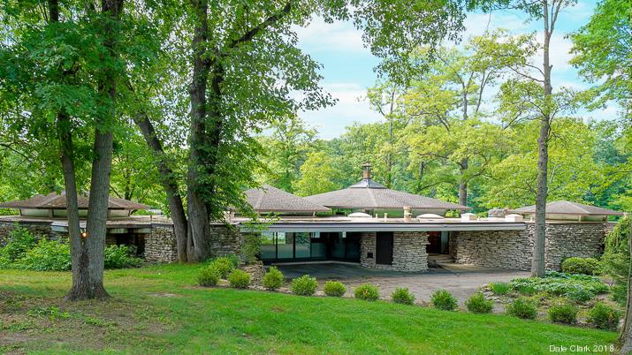 Westerville homes for sale Mid Century fixer upper on 4518ravine exteriors 114 750xx715 402 175 42