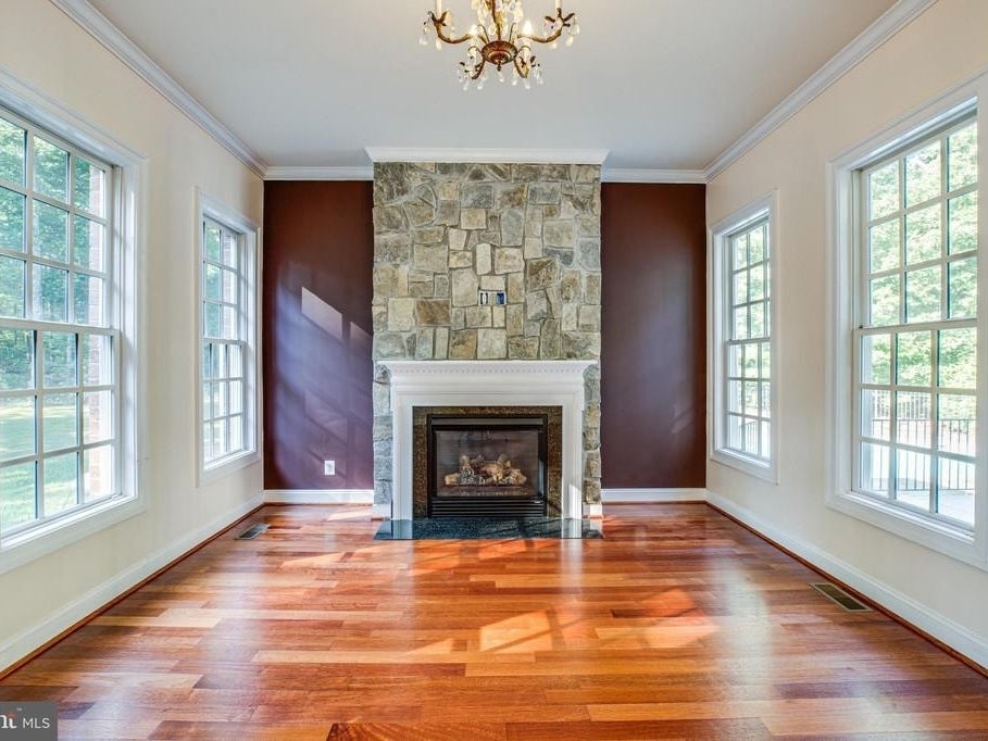 Fireplace Stores In northern Va New Fredericksburg Has the Perfect $849k Home for Entertaining