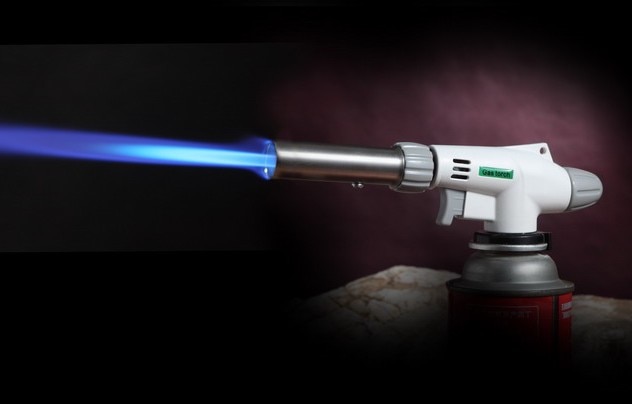 US $14 19 Portable cassette spray gun straight open flame butane gas torch outdoor fire gun igniter w Portable cassette spray gun straight open flame Portable cassette spray gun straight open flame butane gas torch outdoor fire gun igniter