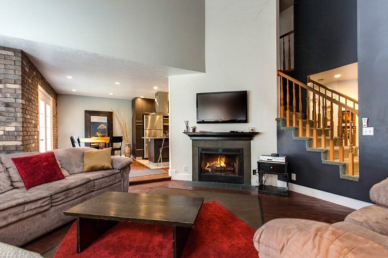 condo w gas fireplace private hot tub gourmet 0d