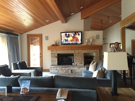 Suite had 2 gas fireplaces Picture of Stein Eriksen Lodge suite had 2 gas fireplaces