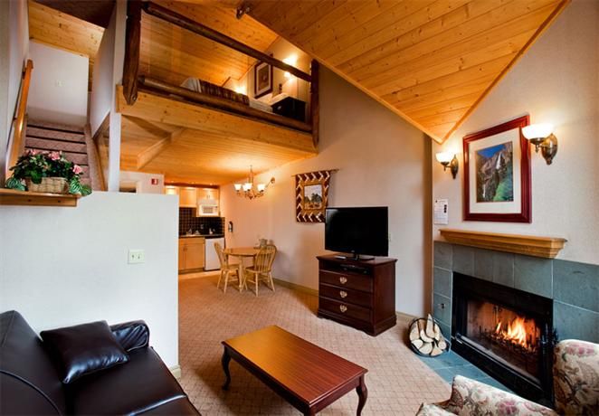 Hotel with Fireplace and Jacuzzi In Room Beautiful Situated In Banff National Park This Modern Hotel is the