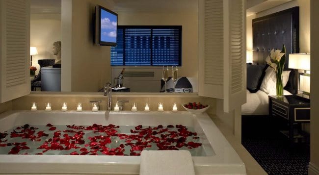 jacuzzi hotels nyc