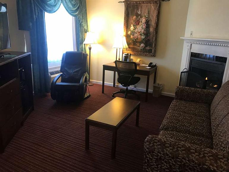 Hotel in South Portland XL