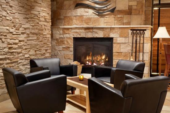 La Crosse Fireplace Awesome Terrific Wine Slelection Picture Of Three Rivers Lodge La