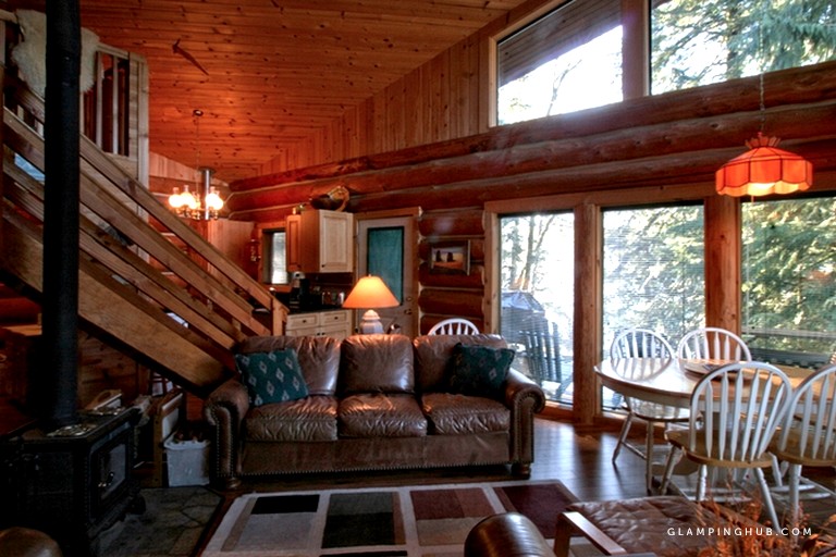 Log Cabin Fireplace Lovely Upscale Lakefront Log Cabin with Private Dock In northern Washington