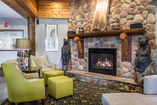 Michigan Fireplace Elegant Fireplace Bear Sculptures Best Western Plus Holland Inn