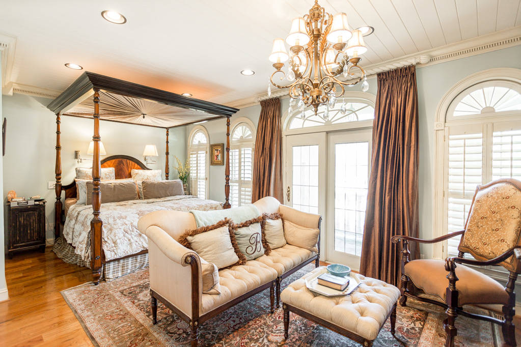 Gentleman s Estate on 10 acres ly 45 minutes North of 1ba2d2f0e2da704bb3b927a26e1a8b4f342fd5c6 big
