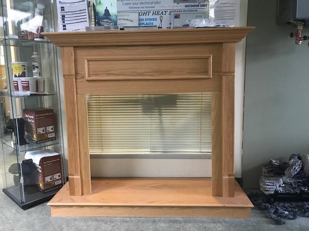 Fireplace Mantels 3 and Circular Mirror Victoria City 614