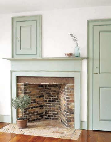 Simple trim around the fireplace 0df6315e317d0717ce0caf54afe6ebb0