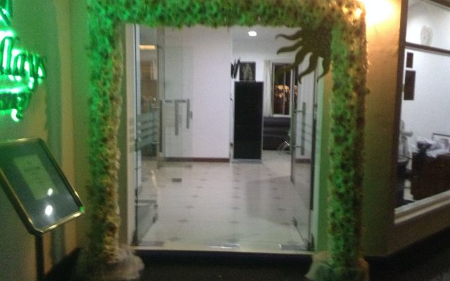 Grindlays Regency Hotel Pinnawala Sri Lanka 090d3a8b9708b0e d5aebbe6fb f