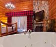 Romantic Getaways with Jacuzzi and Fireplace Beautiful Hotel In south Portland