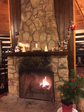 Stone and Wood Fireplace Beautiful Heavy Grate In the Stone Fireplace Picture Of Parker Dam