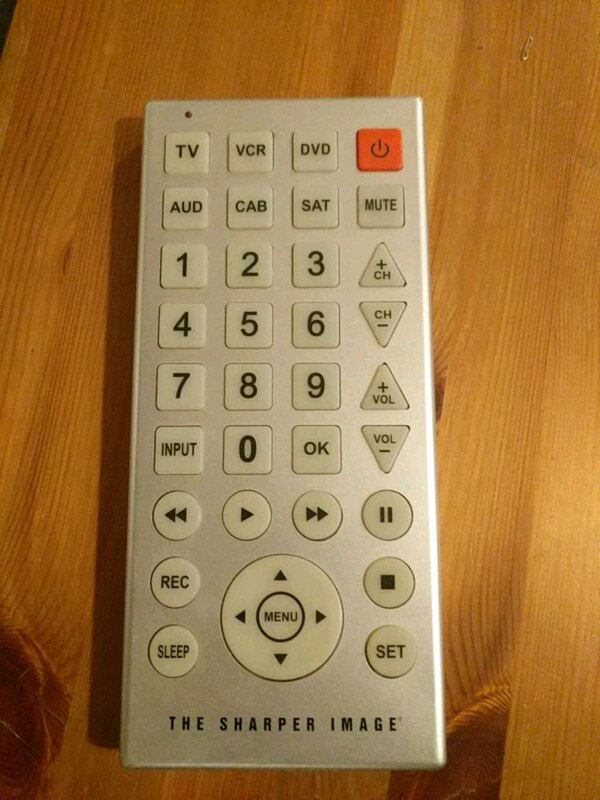Giant Universal remote control a7301b8facfde0a8f937f5b822c81b5a