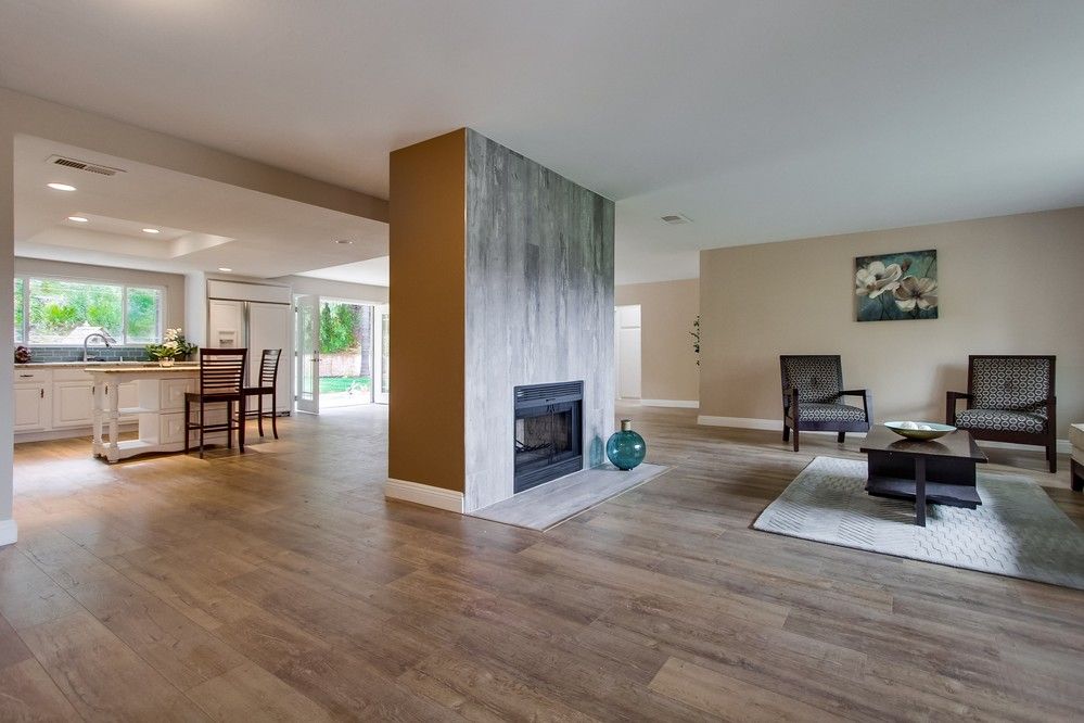 Bright and open floor plan from right when you walk in the 0d48d0b419ec a993df0c4bcc9fc