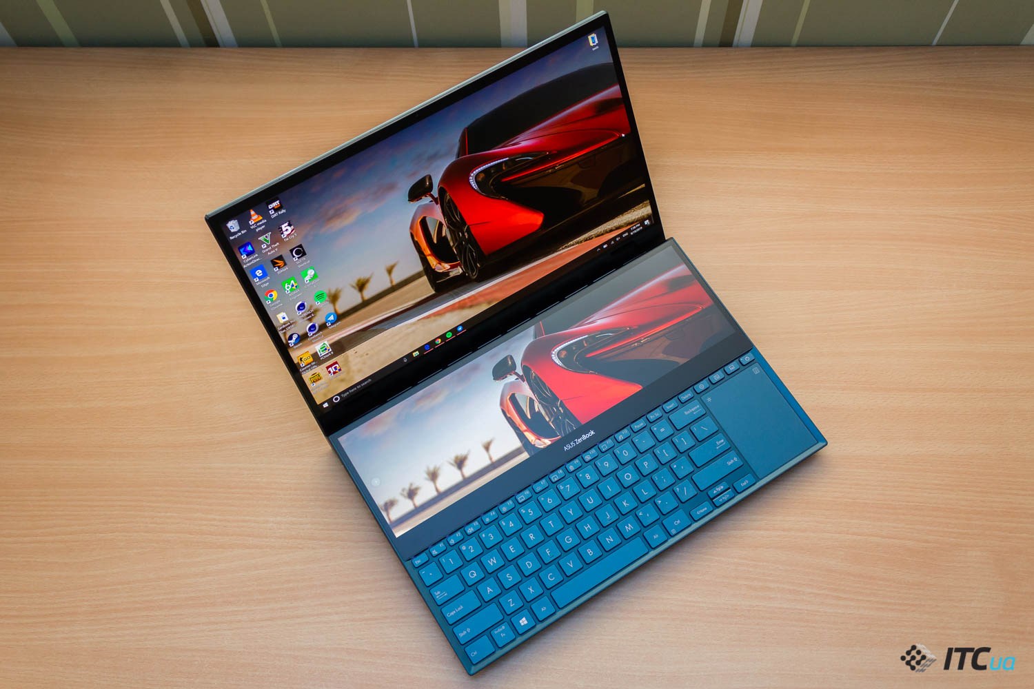 ÐеÑвÑй взгРÑд на ноÑÑбÑк Ñ Ð´Ð²ÑÐ¼Ñ ÑкÑанами ASUS ZenBook Pro ASUS ZenBook Pro Duo 1 of 28