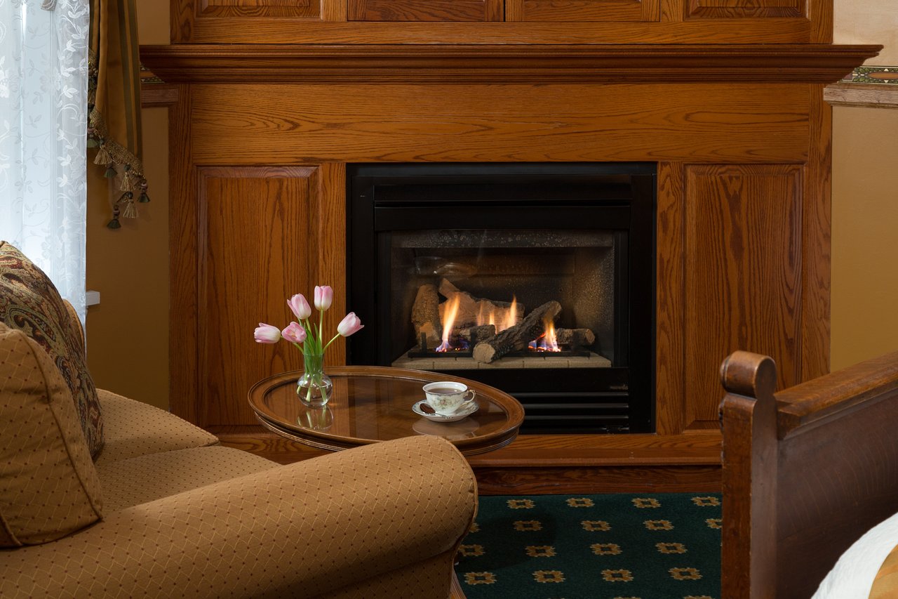 THE QUEEN VICTORIA Updated 2019 Prices & B&B Reviews Cape who doesn t love a fireplace