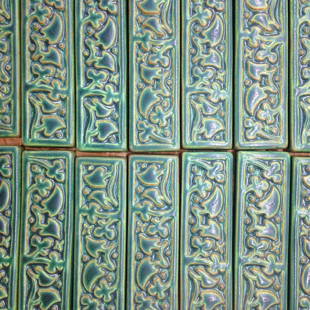 Arts and Crafts Tiles for Fireplaces Awesome 2610 2×6 Me Val Ivy Border In 2019