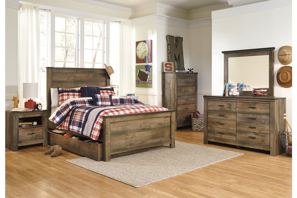 Trinell Dresser and Mirror B446 21 26 46 87 84 86 60 91