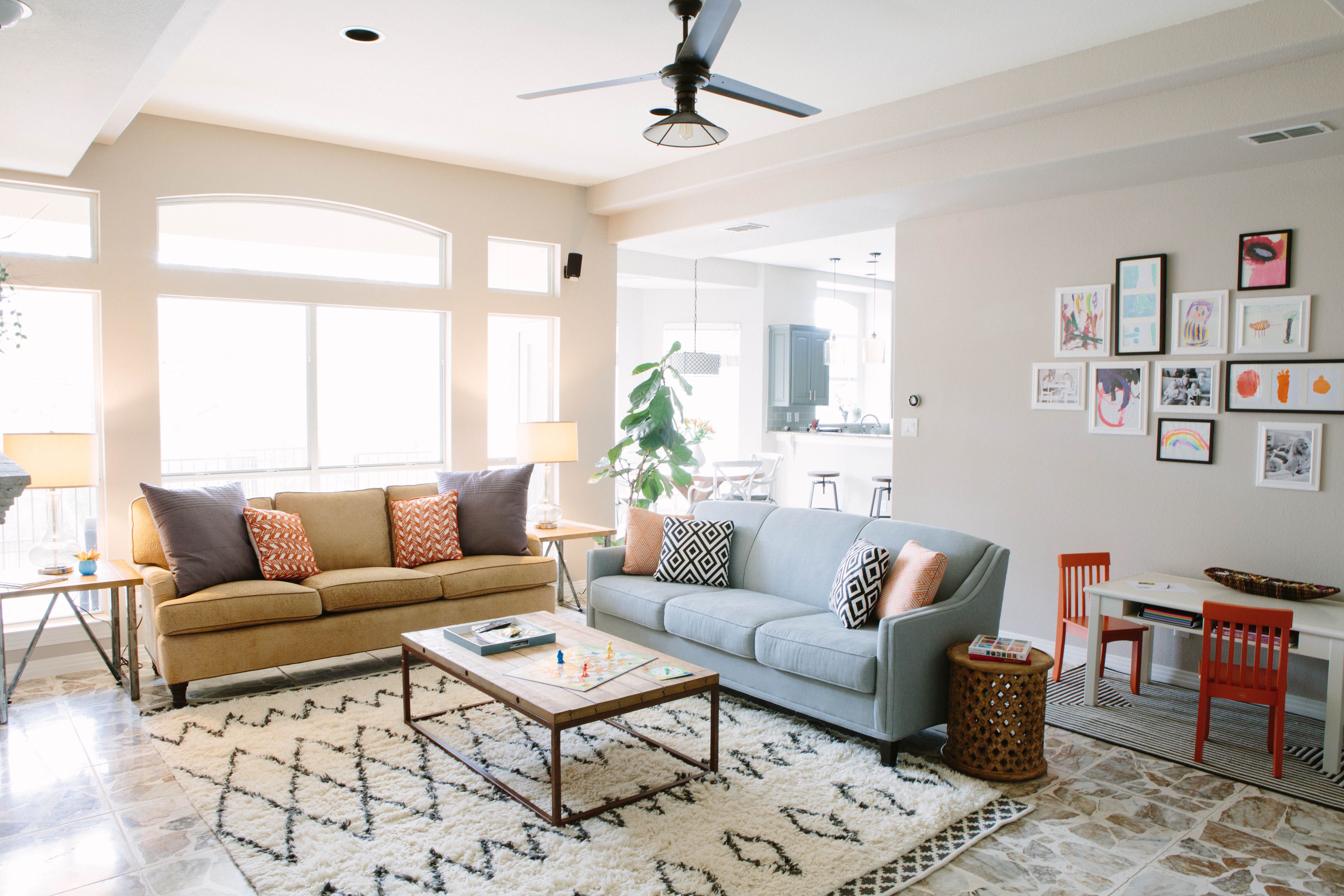 How to create a kid friendly family room and keep things 0da5bdc1e12c422b31b3ae71fbca6b1b