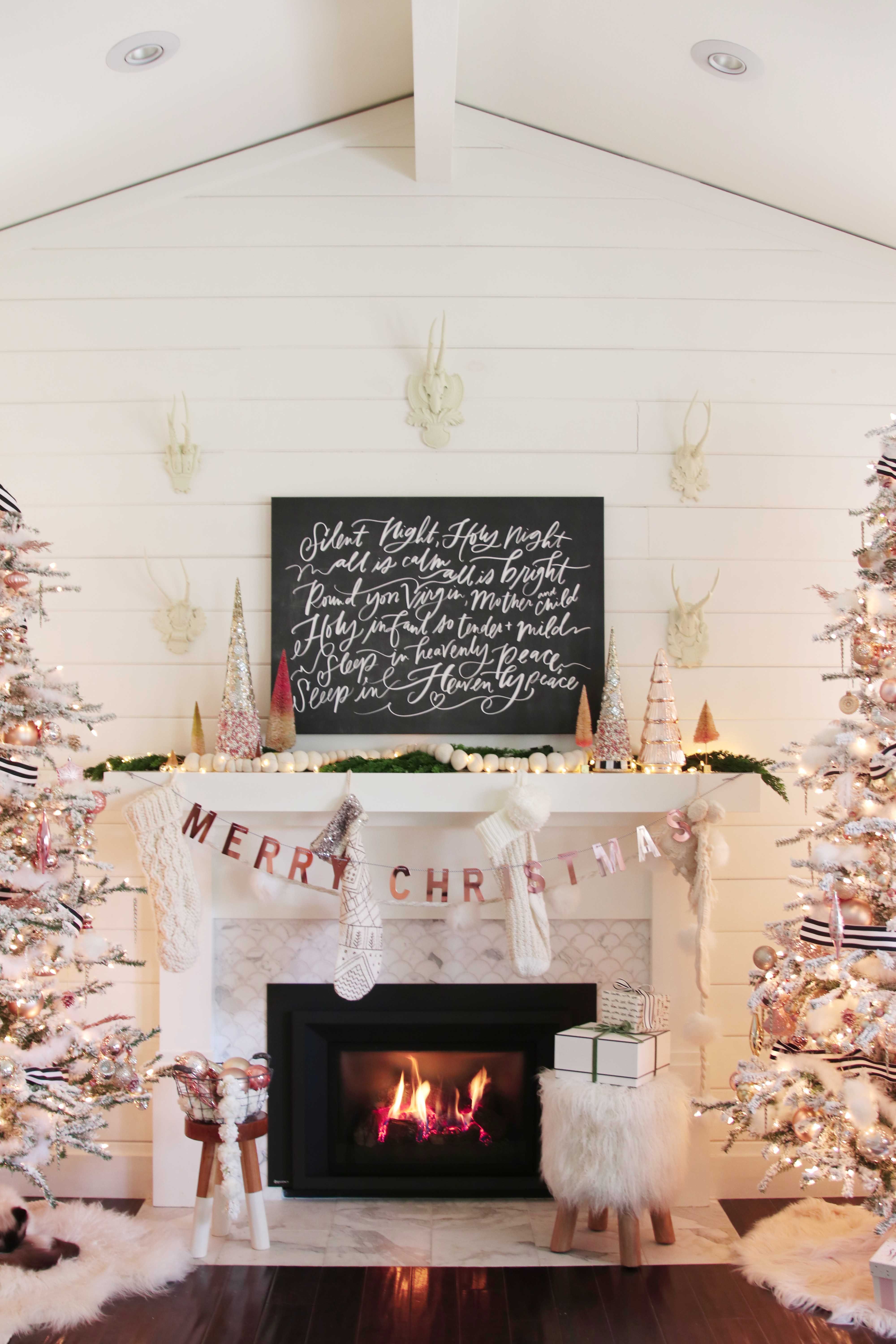 christmas mantel ideas rosegoldchristmasmantel7