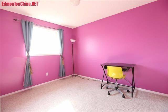 there is also a gas fireplace in the living room